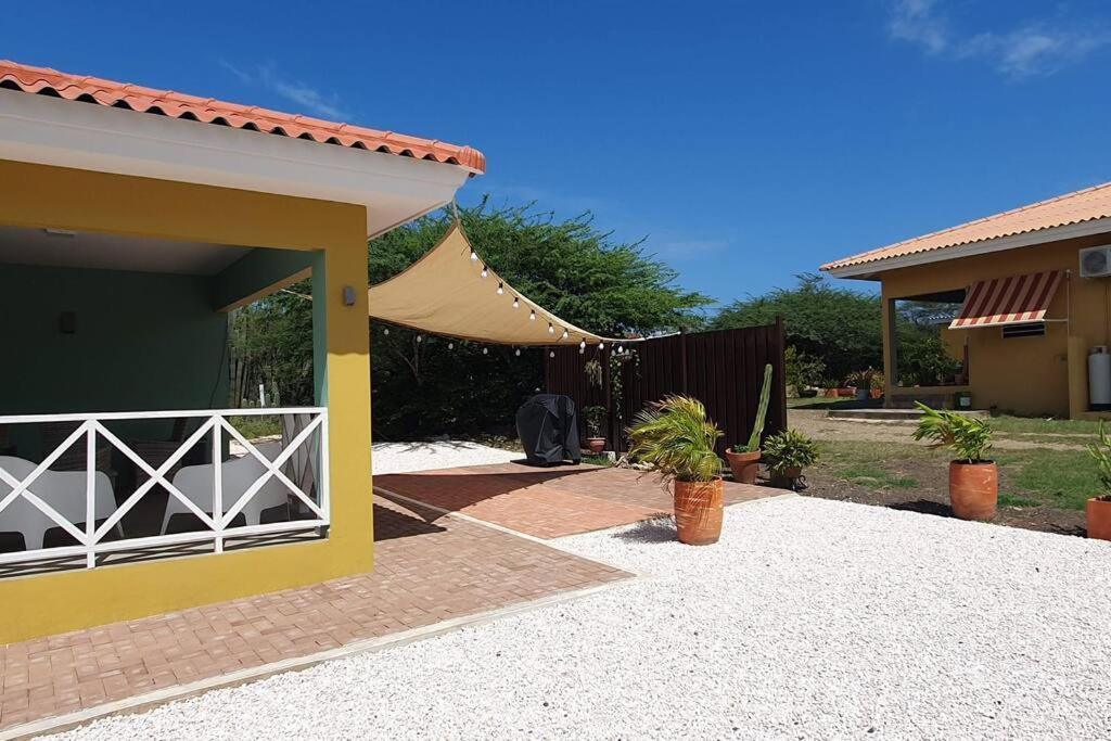 Local Willibrord Lodge Willibrordus Экстерьер фото